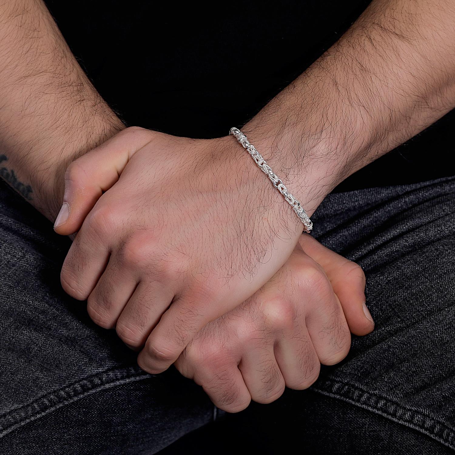 925%20Ayar%20Gümüş%20Kral%20Bileklik%20-%20Şıklık%20ve%20Zarafet