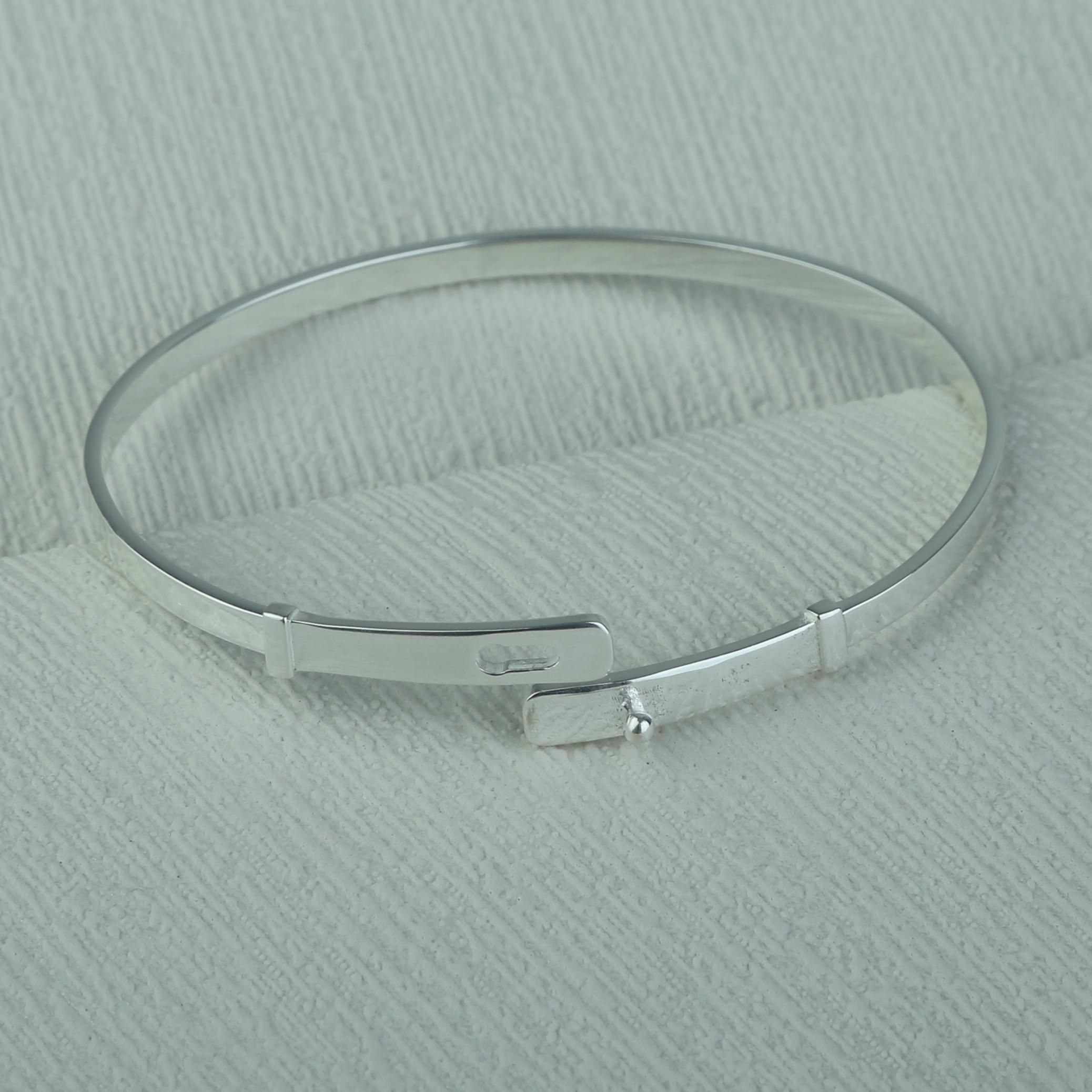 925%20Ayar%20Gümüş%20Minimalist%20Lades%20Kelepçe